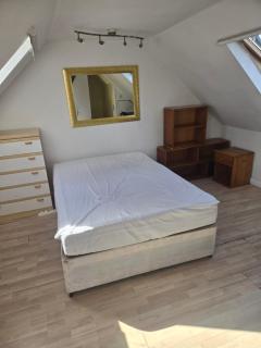 Eveline - Mitcham - 1