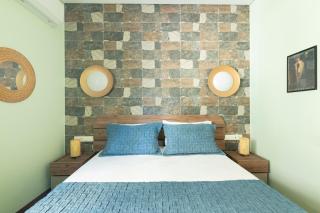 FISTIKI Central, Sexy & Totally Slays - 0