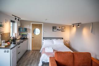 The Outside-Inn Wirksworth - 8