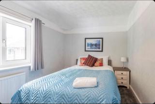 Great house close to tram station airport - 2
