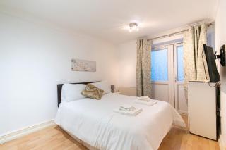 Tranquil 3BR in Stratford - 3