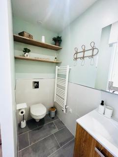 Petite maison sur la colline - - 4