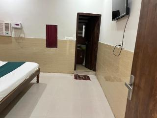 Guest house - Vrindāvan - 4