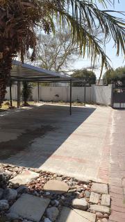 Sandalion Cottage near OR Tambo Airport & Greenstone - 4