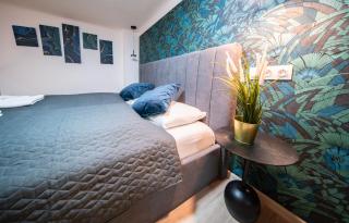 Blue Velvet Suite - 6