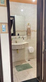 Triana Guest House - 9