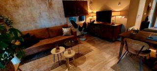 't Tjilpplekje, 4-persoons chalet met privé hottub - 8