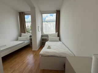 Zentrale Wohnung bis 10 Personen - Bremen - 9