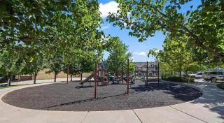 Unwind in Style in this stunning townhome retreat - 4