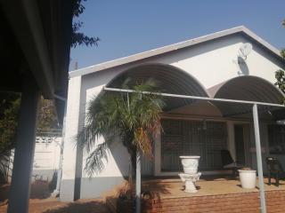 Foxtrot Guest House - Pretoria - 1