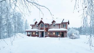Private House by the River - 9