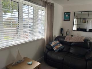46 Gower Holiday Village Swimming Pool Open Until 31 October - Swansea - 4