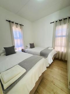 3-Bedrooms Apartment in Bushmill Amorosa - 2