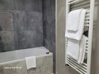 Casa cu Floarea Soarelui - 4