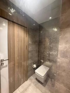studio apt 5 min by walk to metrobus - 5