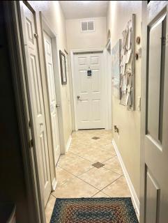 Private pool suite in heart of Tarpon Springs! - 2