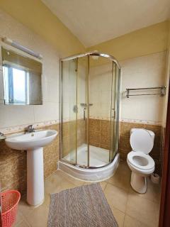 House Share-Lavington Room1 - 2