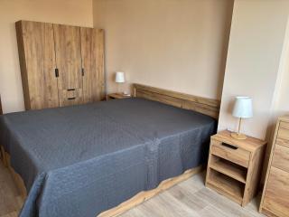 Cozy 1-Bedroom Apartment Near Old Town - Purple5 - 5