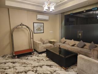 The Gulberg Hotel - 3