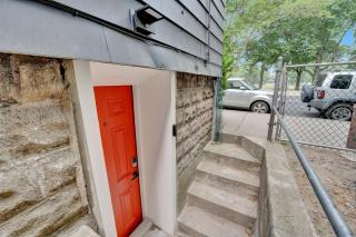 Cozy Garden 1Bed Apt, Lincoln Park - 7