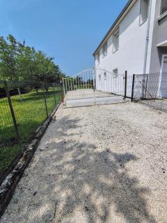 Appartement calme avec jardin - 9