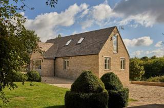 Stunning Cotswolds guest house - 0
