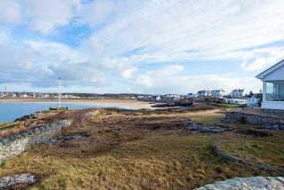 AEL-Y-BRYN-5 BED- DRAMATIC SEA VIEWS - Sleeps 12 - 4