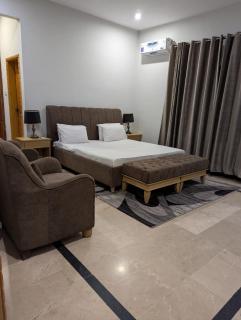 Country Club Balakot 2BR Signature Lounge - 9