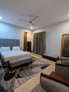 Country Club Balakot 2BR Signature Lounge - 7