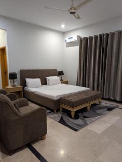 Country Club Balakot 2BR Signature Lounge - 5