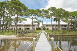 2-bedroom condo, lagoon view, boat slip, Pool, in enjoyable Panama City Beach - 3