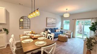 Brand New 3BR 3BA Designer Home - Families, Groups, Golf, Beach, Parking - 0