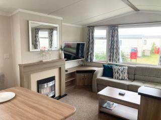 Rosies Retreat Surf Bay Holiday Park - Westward Ho - 9