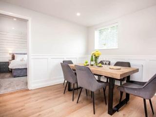 HONEYBROOK - detached home - Torquay - 3