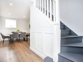 HONEYBROOK - detached home - Torquay - 4