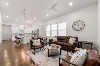 Southern Luxury Near MBZ Stadium - 1