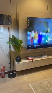 شقة فاخره بغرفتين نوم وصالة - Riad - 2