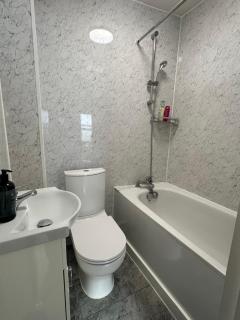 Room 5 - One Bedroom Apartment - 6