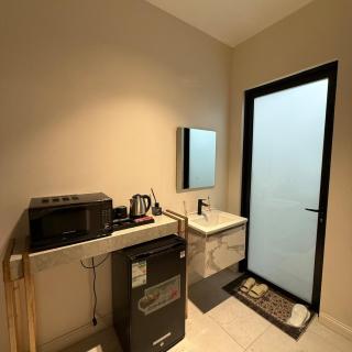 1BR , Living Room, Overlooking the sea of Rakah - 5