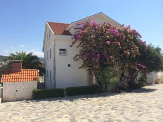 Suz-Ana - Trogir - 0