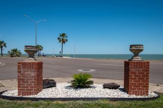 Sleeps 33 - Oceanfront Luxury on Ocean Drive - 7