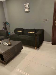 Cozy 1BHK Eiffel View Balcony WiFi Netflix - 6