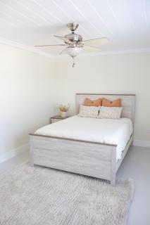 Point Break!! Walk to Beach - Cozy Beach Family Cottage with Pool - Fort Myers Beach - 6