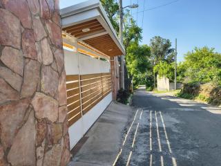 Casa Marcy, casa nueva con alberca y tres recamaras - 8