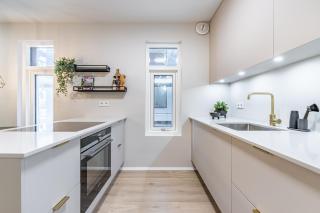 A Downtown Diamond - Luxury Apartment - 0