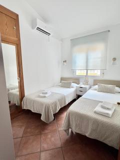 Relaxdiversión en Villa Piscina bbq y cocina ext - 1