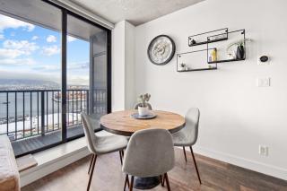 Cozy Yet Stylish 2-Bedroom Suite in the Heart of Vancouver - Vancouver - 4