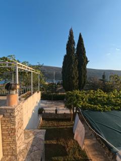 Sunny Holiday House with Sea View & Private Garden - 5