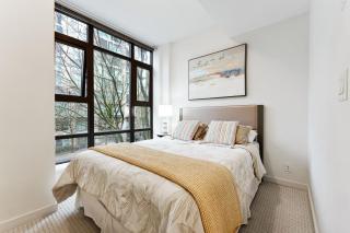 Beautiful 2 bedroom townhouse - 8