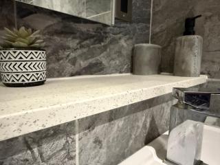 City Centre 1 Bedroom Flat, Sleeps 4 - Liverpool - 7